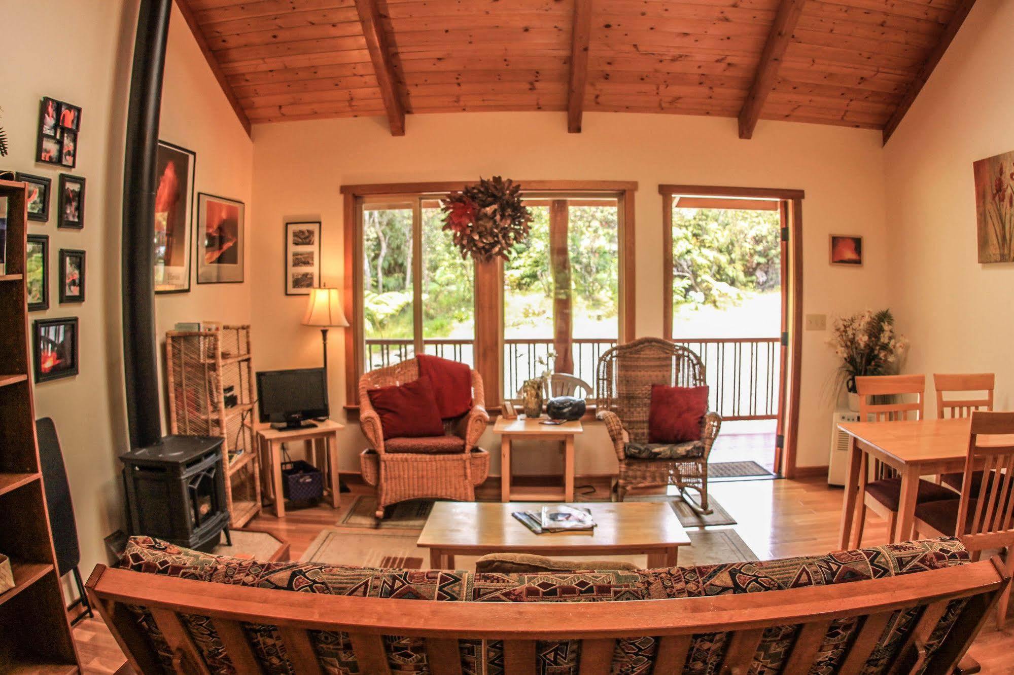 Aolani Hale by Hawaii Volcano Vacations Villa Esterno foto