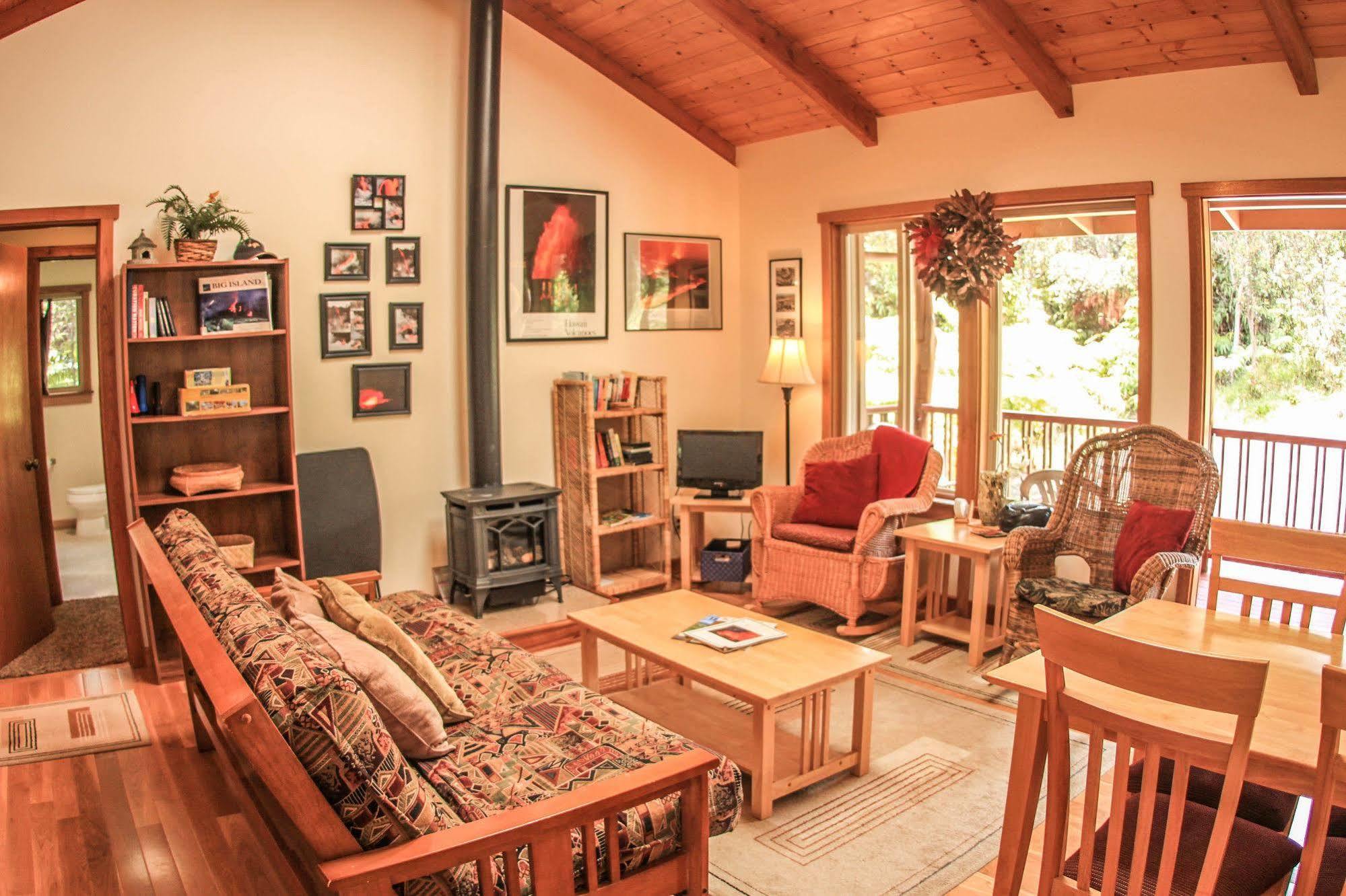 Aolani Hale by Hawaii Volcano Vacations Villa Esterno foto